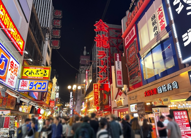 夜の商店街